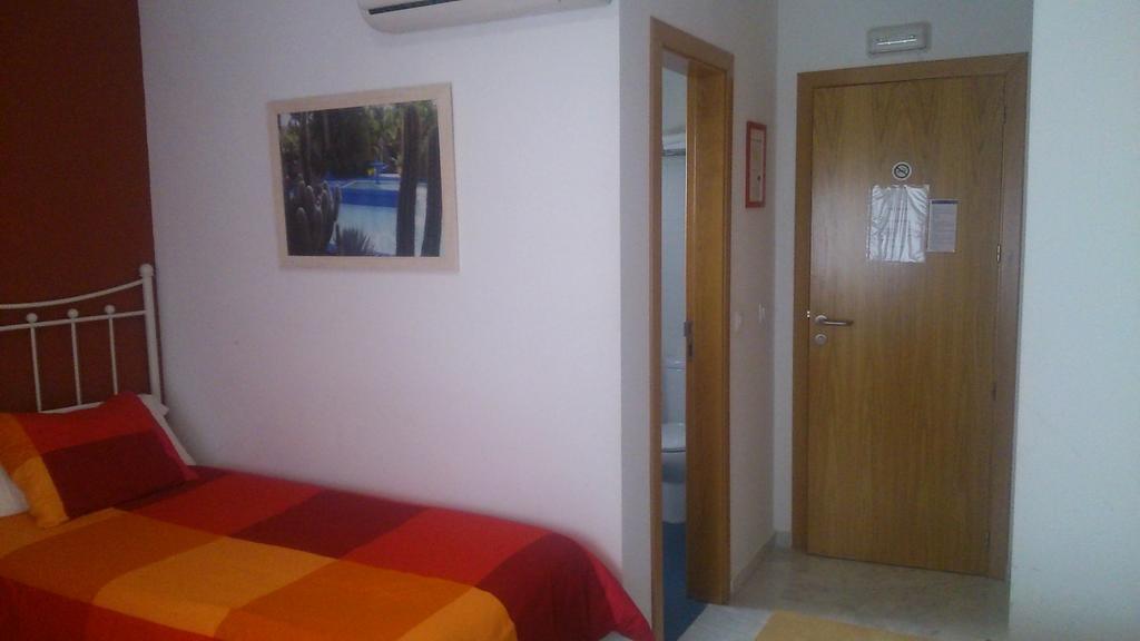 Hostal Monteluna Rociana Pokój zdjęcie